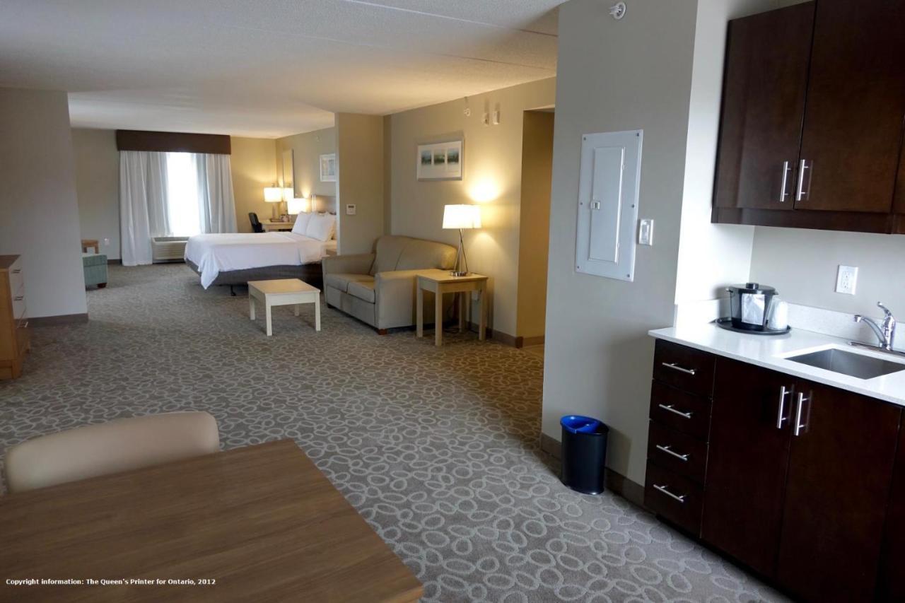 Holiday Inn Express & Suites Oshawa Downtown - Toronto Area By Ihg Esterno foto