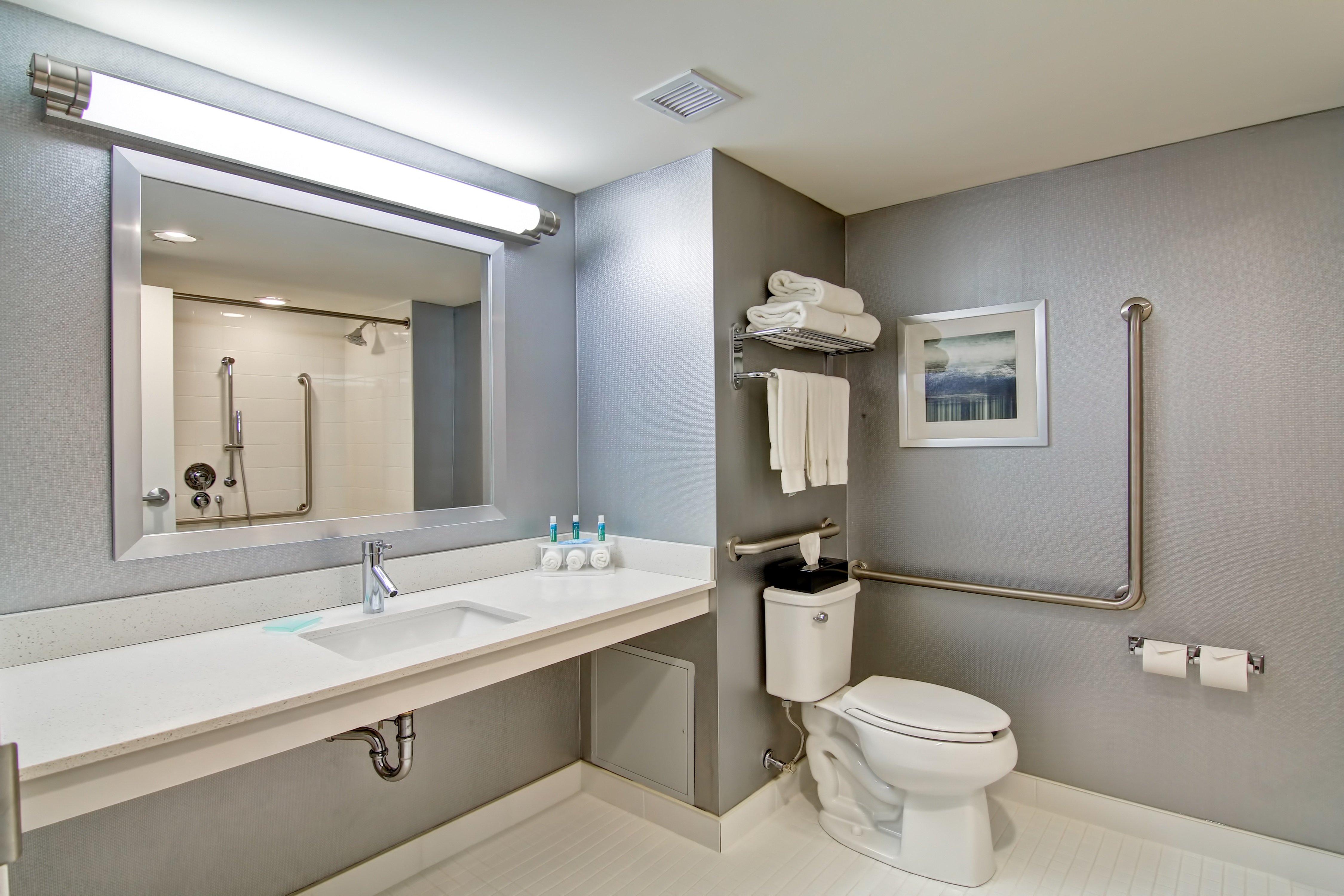 Holiday Inn Express & Suites Oshawa Downtown - Toronto Area By Ihg Esterno foto