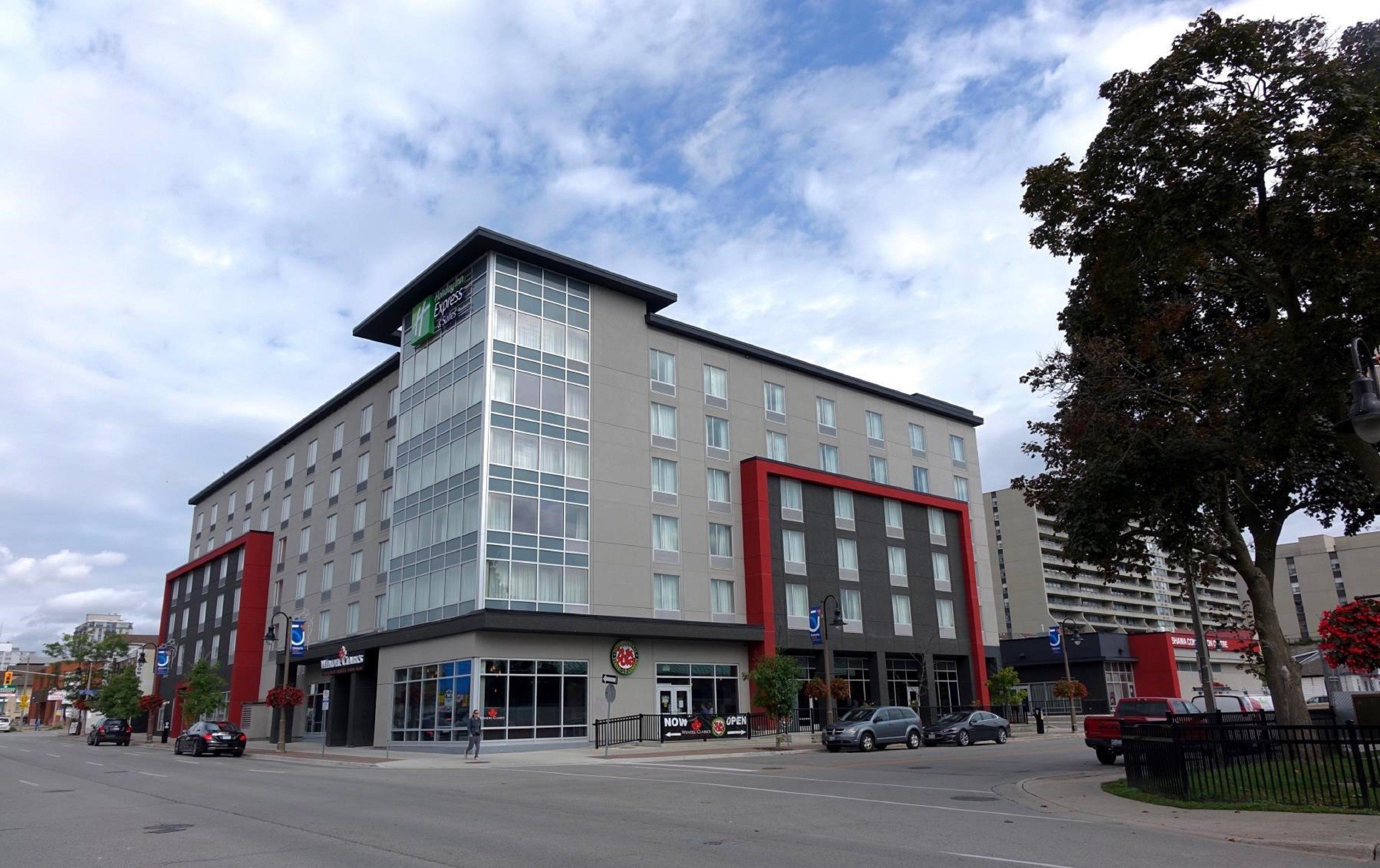 Holiday Inn Express & Suites Oshawa Downtown - Toronto Area By Ihg Esterno foto